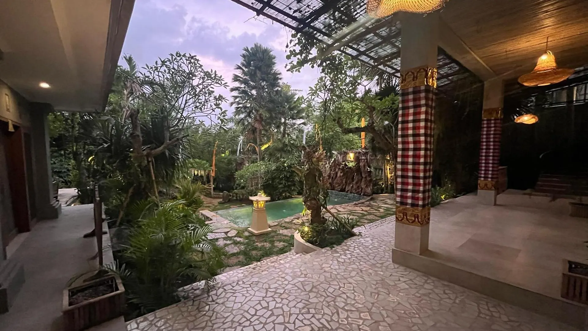 Nayaka Living Ubud 0*,  Indonesien